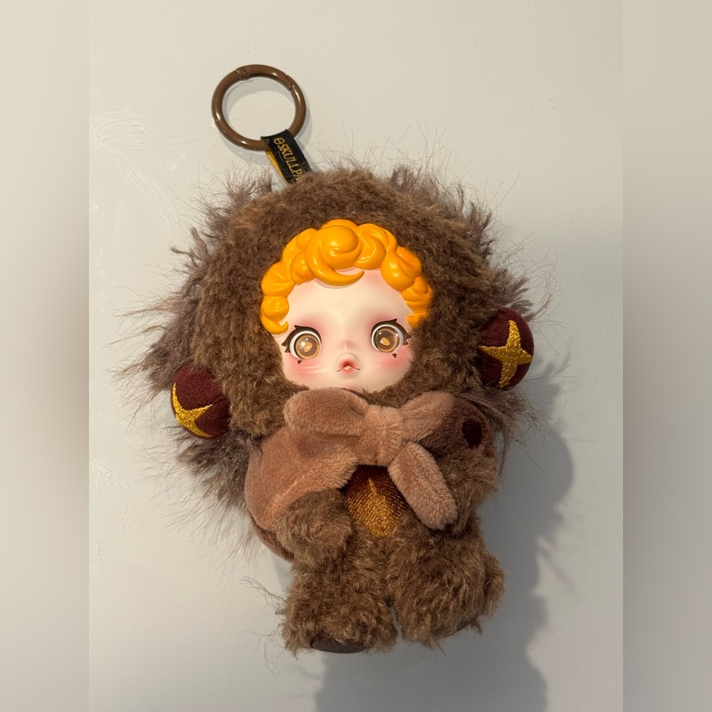 SKULLPANDA You Found Me! Series Plush Doll Pendant Sneaky Chestnut